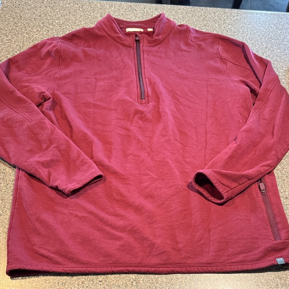 Tasc 1/4 zip sweatshirt